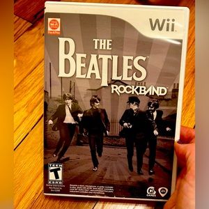 EUC. 
The Beatles: Rock Band (Game Only) - Nintendo Wii